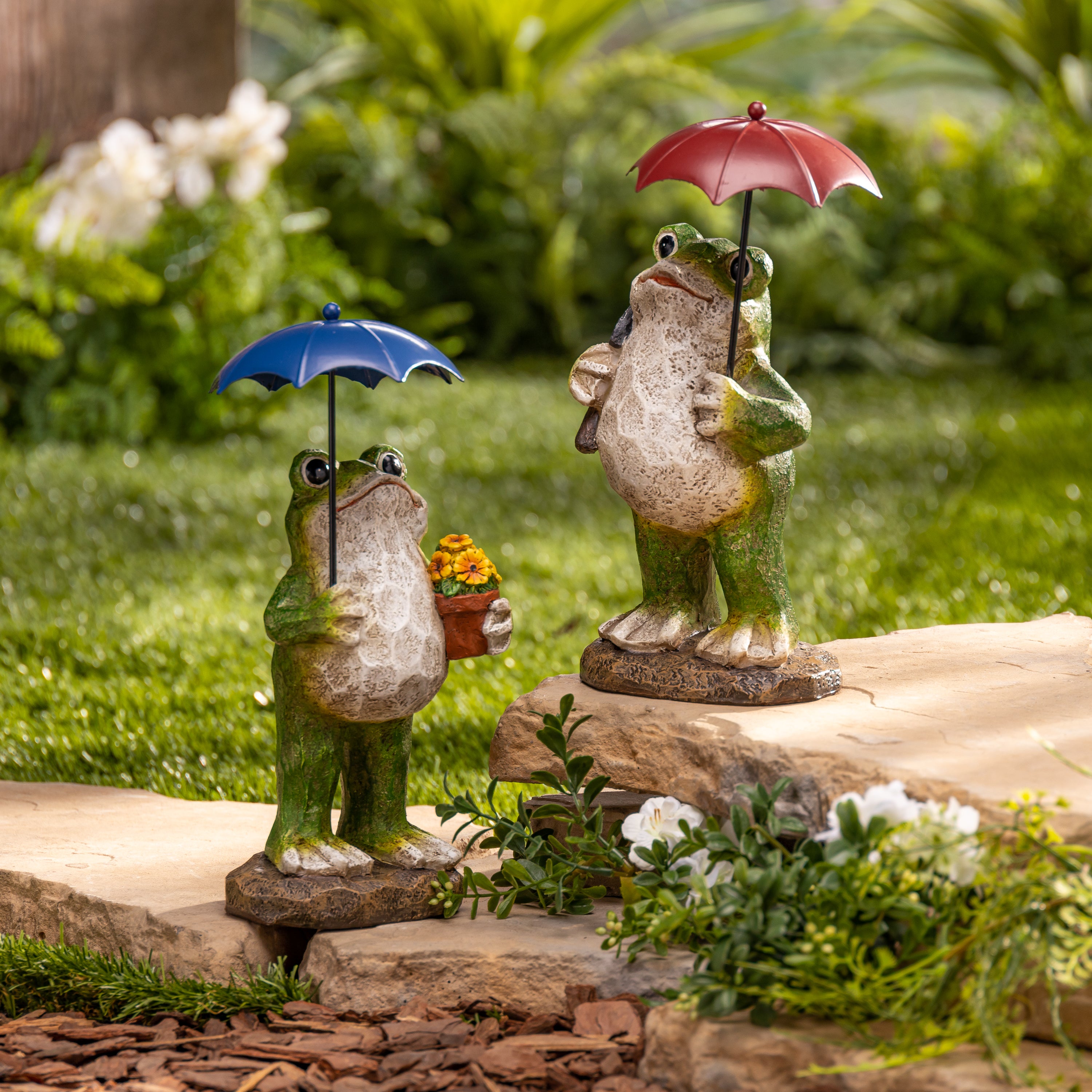 10.6 in. Resin Umbrella Frog Figurine, set of 2